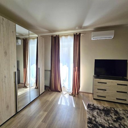 Casa Vacanze Oikia - Room Girasole Неаполь Экстерьер фото