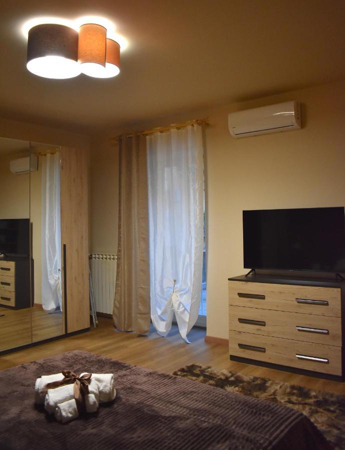 Casa Vacanze Oikia - Room Girasole Неаполь Экстерьер фото