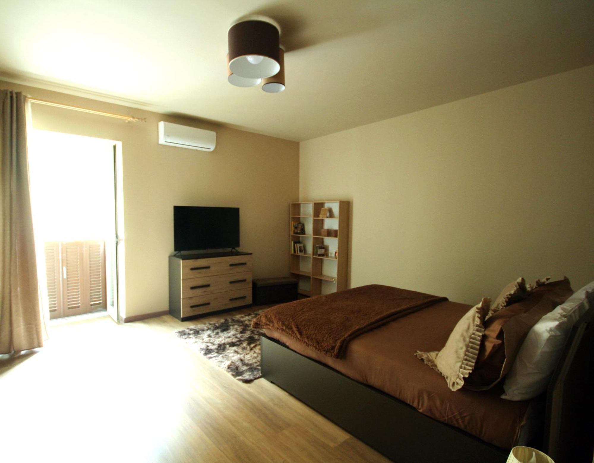 Casa Vacanze Oikia - Room Girasole Неаполь Экстерьер фото